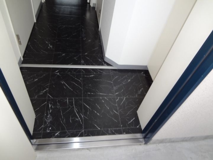 パストラルアベニューの玄関