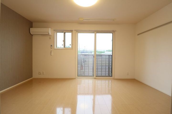 ルーナ・クレシェンテ101の居間