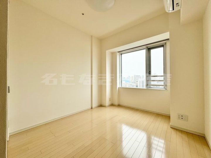 クロスレジデンス大阪新町の居間