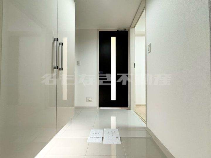 エステムエグゼ心斎橋の玄関