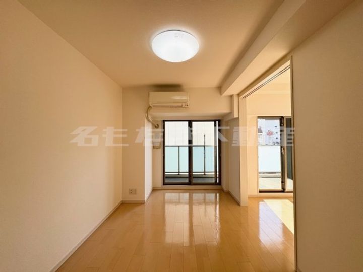 エステムエグゼ心斎橋の居間