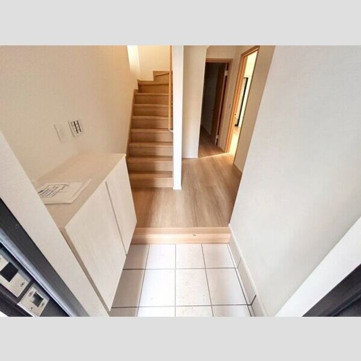 フレスト塩釜口B2の玄関