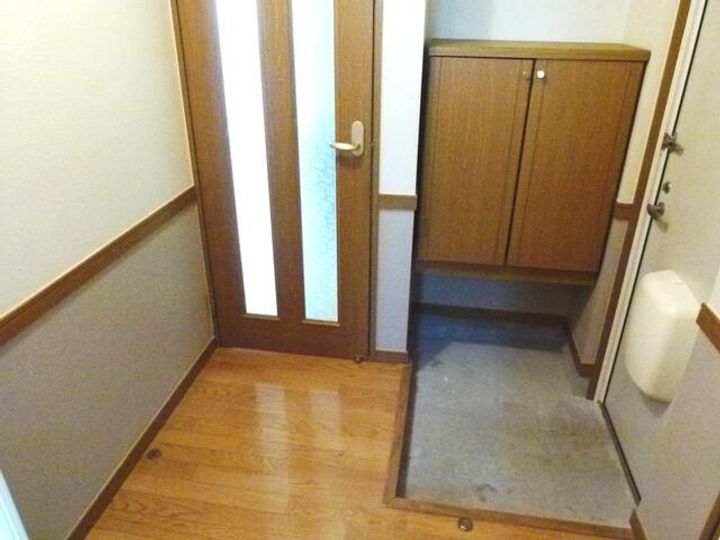 サンみずほA棟A202の玄関