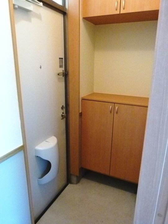 秋田県大仙市福田町の賃貸アパート102の玄関