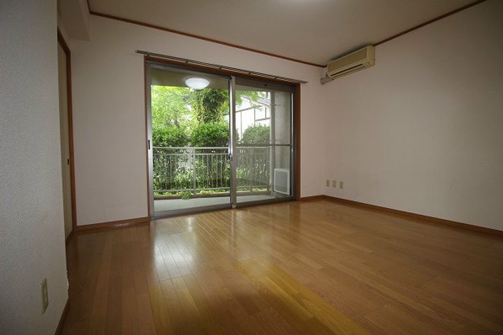 メイデンヘアー・A3F307の居間