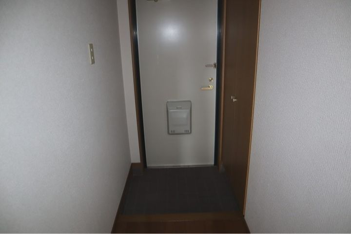 静岡県三島市徳倉1丁目(マンション)の賃貸物件405の玄関