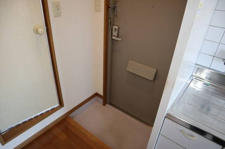 静岡県三島市西本町(マンション)の賃貸物件302の玄関