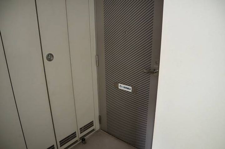 静岡県三島市西本町(マンション)の賃貸物件302の玄関