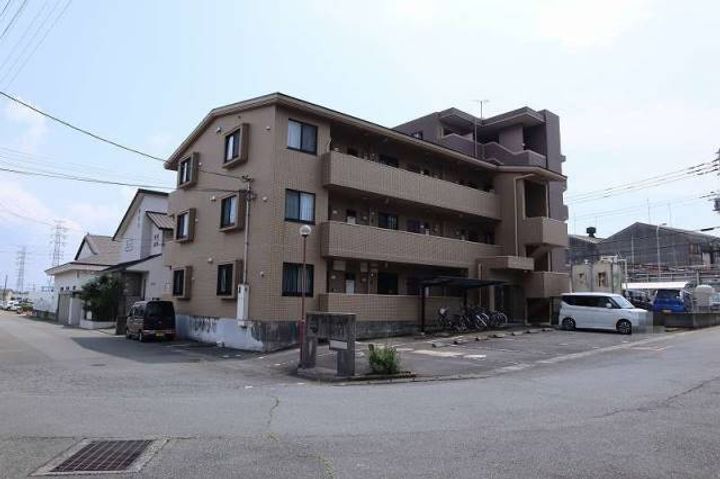 静岡県駿東郡長泉町桜堤3丁目の賃貸マンションの外観