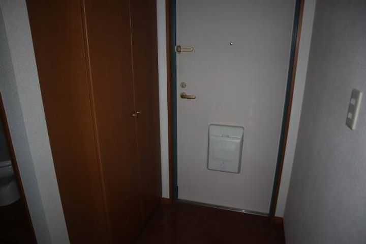 静岡県駿東郡長泉町竹原(マンション)の賃貸物件402の玄関