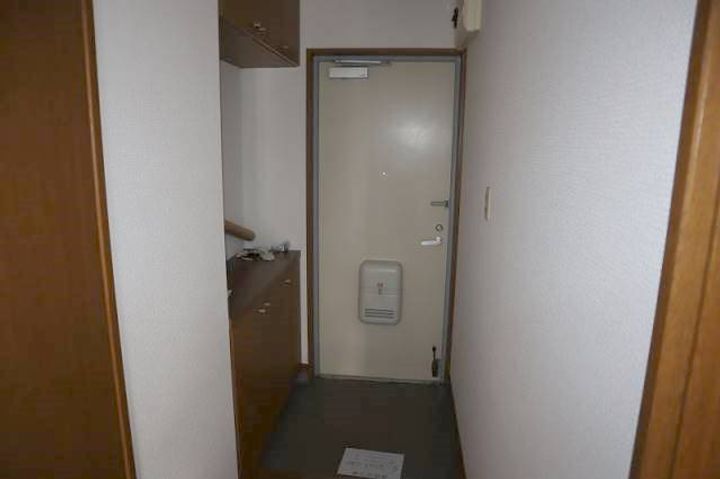 静岡県三島市大場(アパート)の賃貸物件の玄関