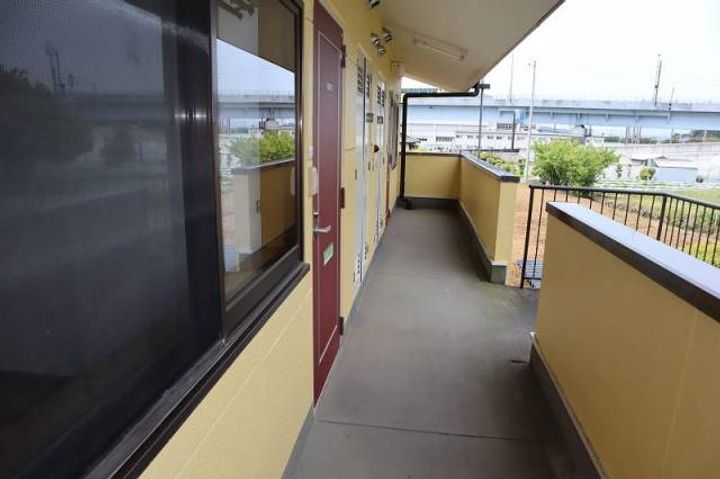 静岡県三島市大場(アパート)の賃貸物件の玄関