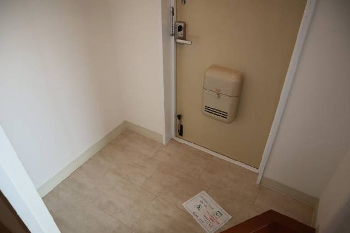 静岡県三島市萩(マンション)の賃貸物件302の玄関