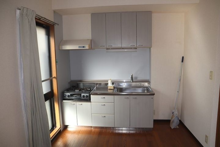 静岡県駿東郡長泉町下土狩(マンション)の賃貸物件104のキッチン