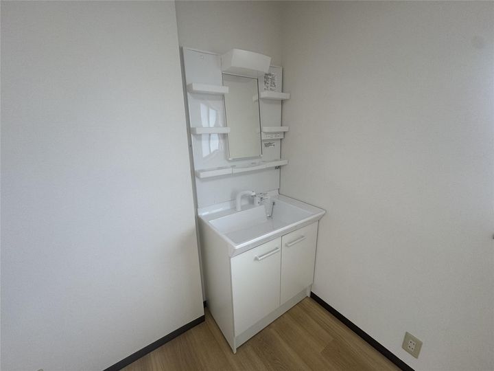 メゾンレリヤⅡC201の内装