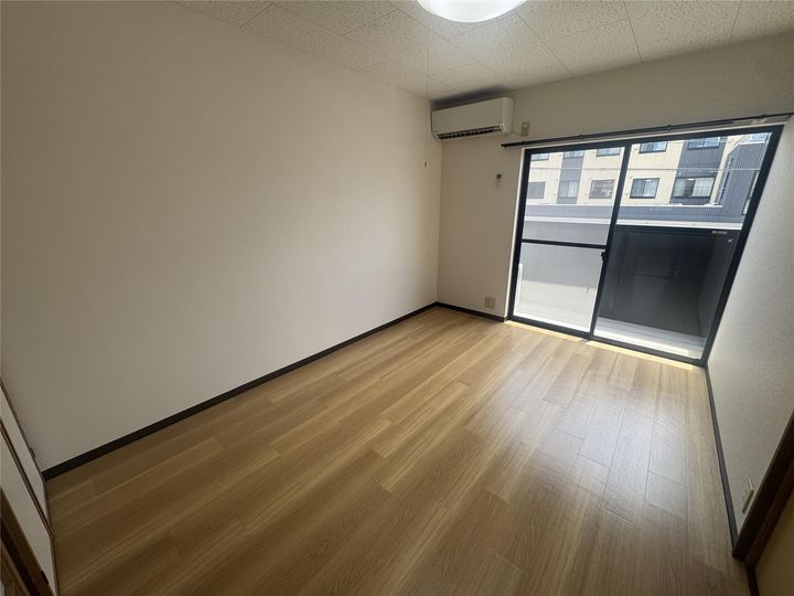 メゾンレリヤⅡC201の内装