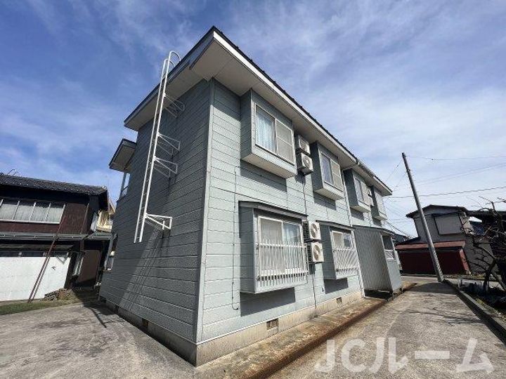 フローラハイツの外観