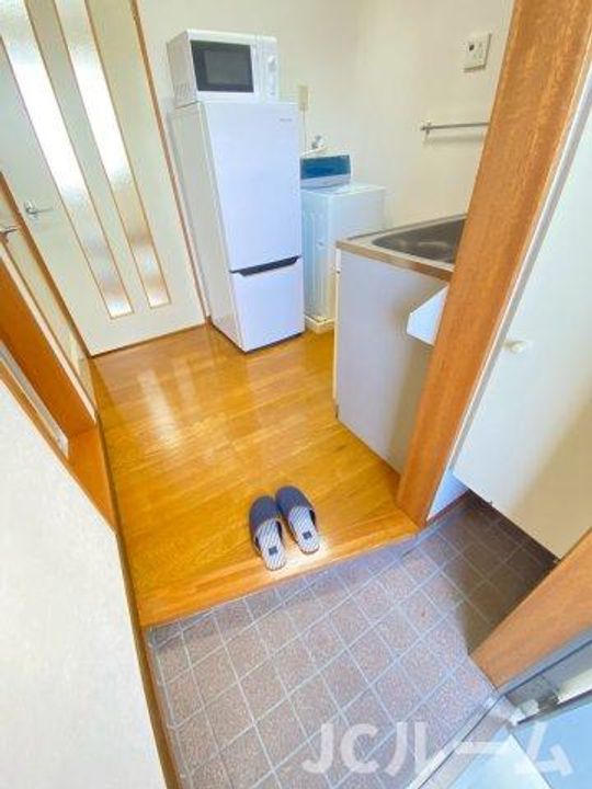 フローラハイツの玄関