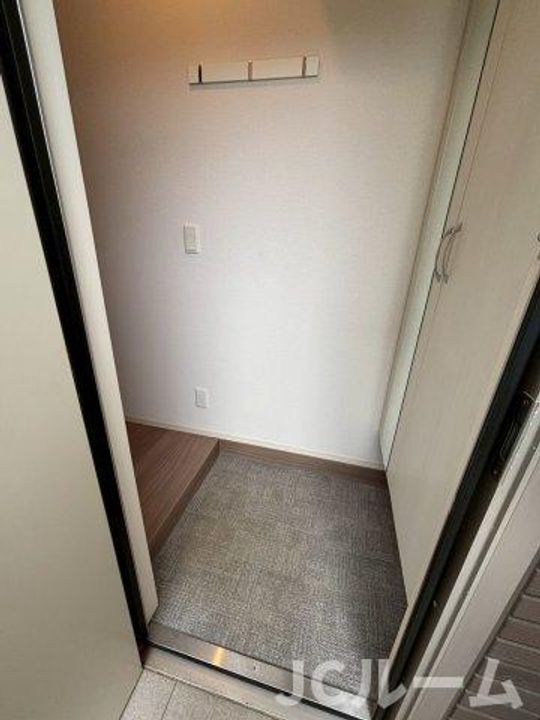 セレーノ ビオラの玄関