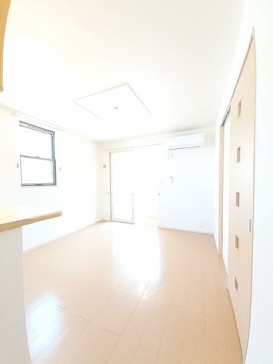 アンソレイエⅡの居間