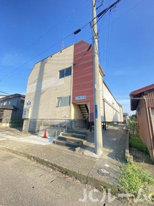 ラルース205の外観