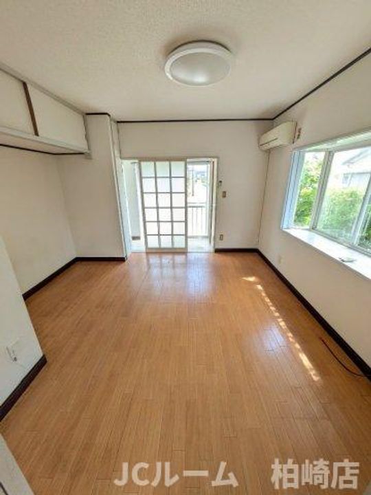 新潟県柏崎市宮場町(アパート)の賃貸物件101の居間