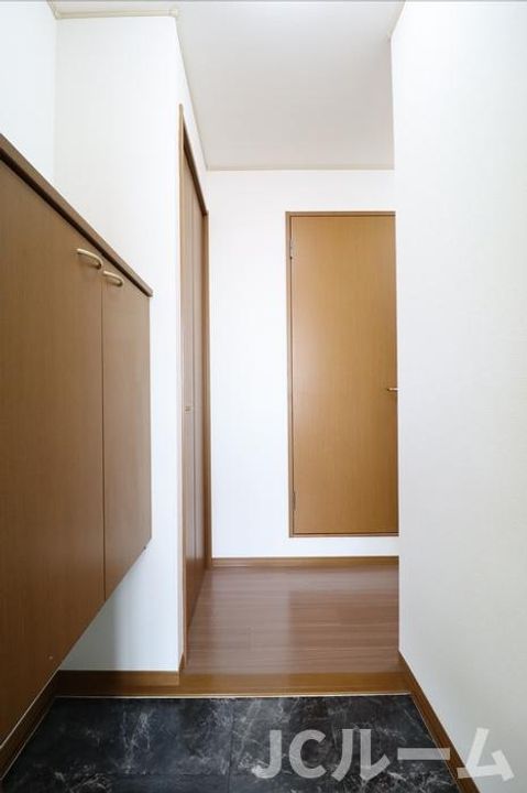フィルコート新町 参番館202の玄関