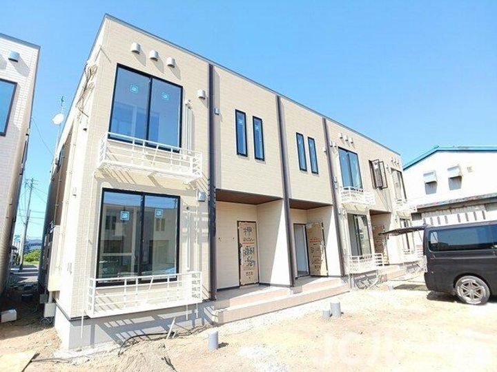 新潟県柏崎市城塚(アパート)の賃貸物件の外観