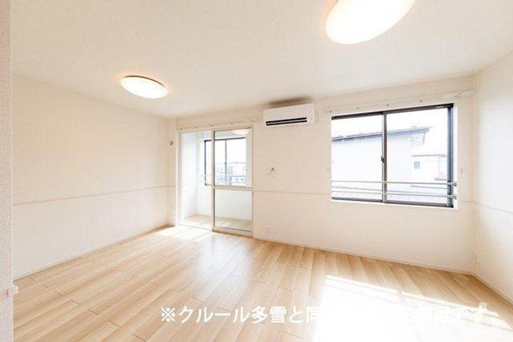 新潟県柏崎市城塚(アパート)の賃貸物件の居間