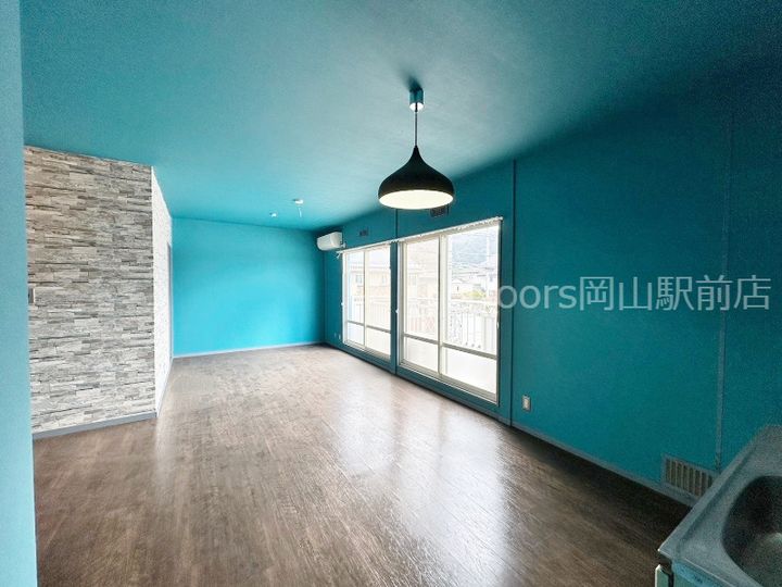 RE APARTMENT4の内装