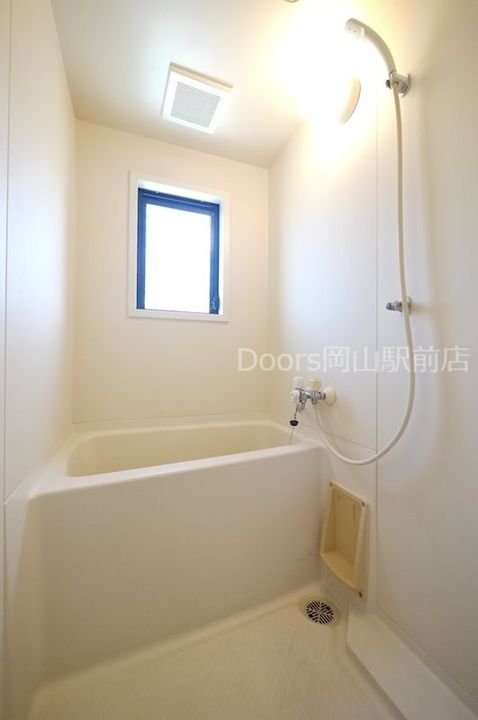 岡山県岡山市中区門田屋敷1丁目(マンション)の賃貸物件の風呂