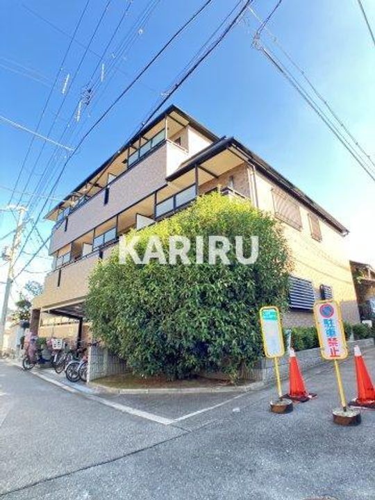 ハイツグランマーク302の外観