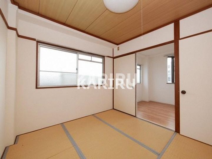 旭ロイヤルハイムの内装