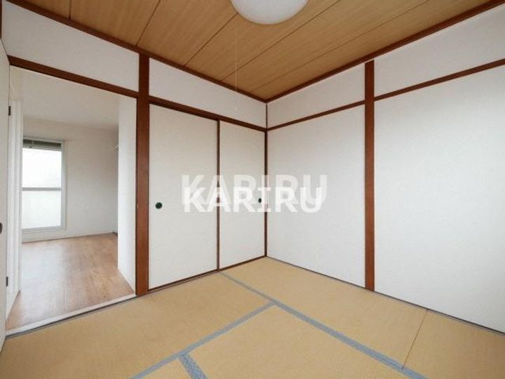 旭ロイヤルハイムの寝室