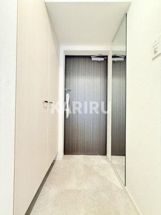 スプランディッドライズ新大阪ノースの玄関