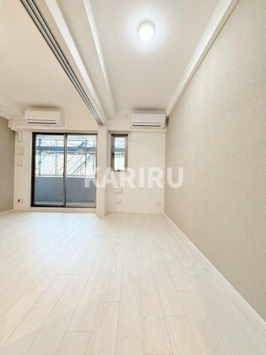 スプランディッドライズ新大阪ノースの寝室