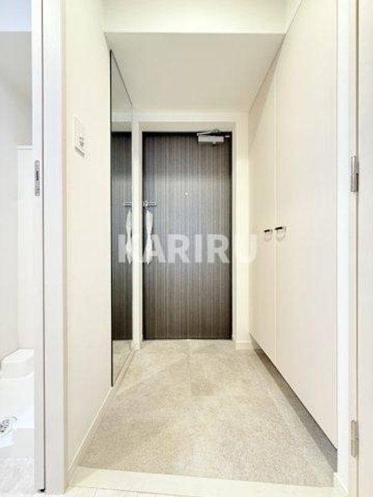 スプランディッドライズ新大阪ノースの玄関