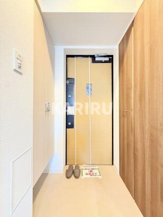ワールドアイ大阪West Gateの玄関