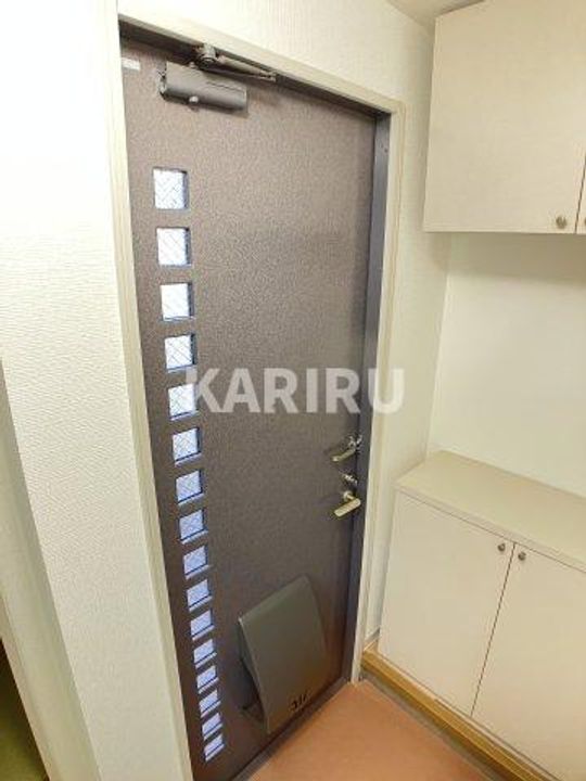 エクセル新森の玄関