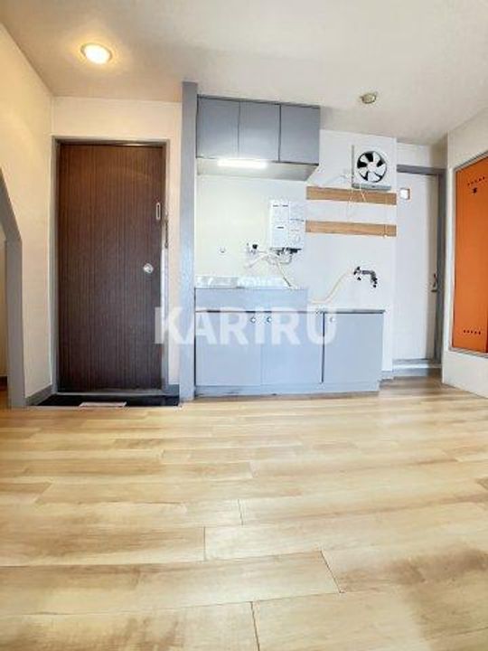 関目岡村マンションの居間