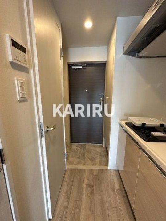 フォーリアライズ城東ファイン901の玄関