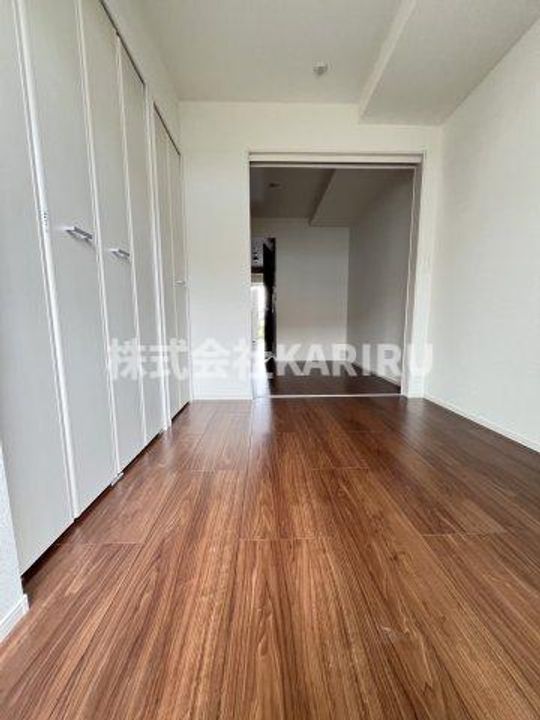 リアライズ南巽601の居間