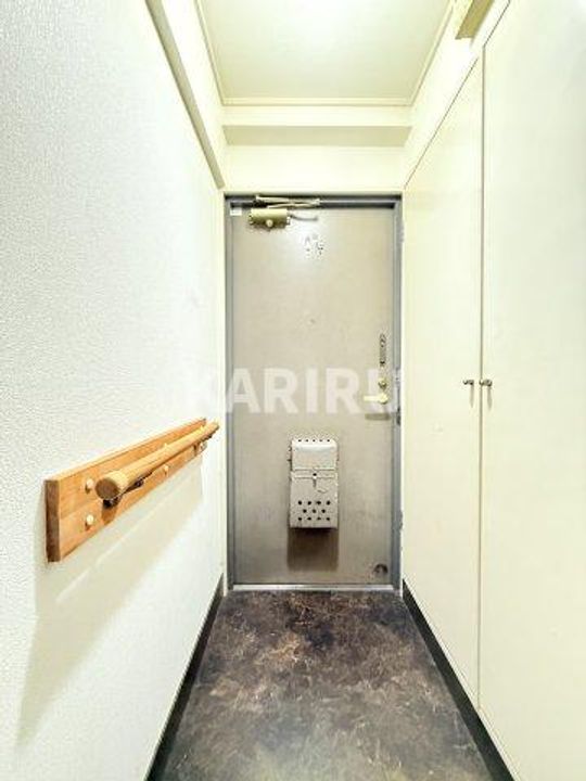 シティーハイツ新今里803の玄関