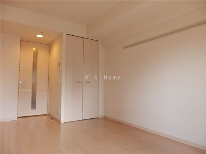 プレサンス三宮花時計前の玄関