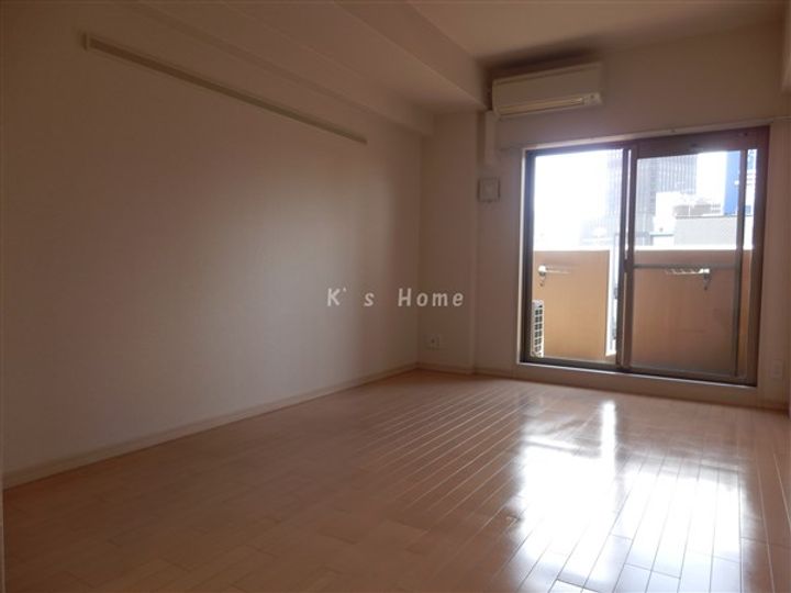 プレサンス三宮花時計前の寝室