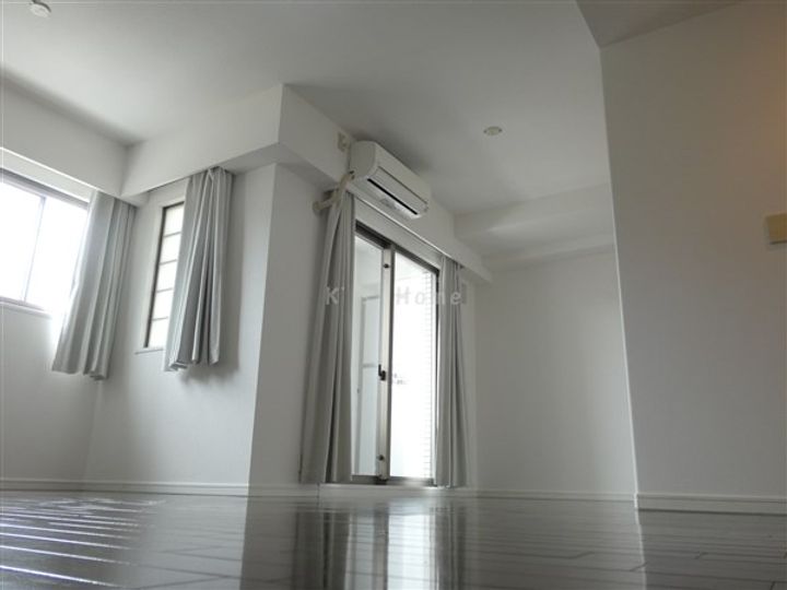 リベール三宮ミッド・キャストの内装