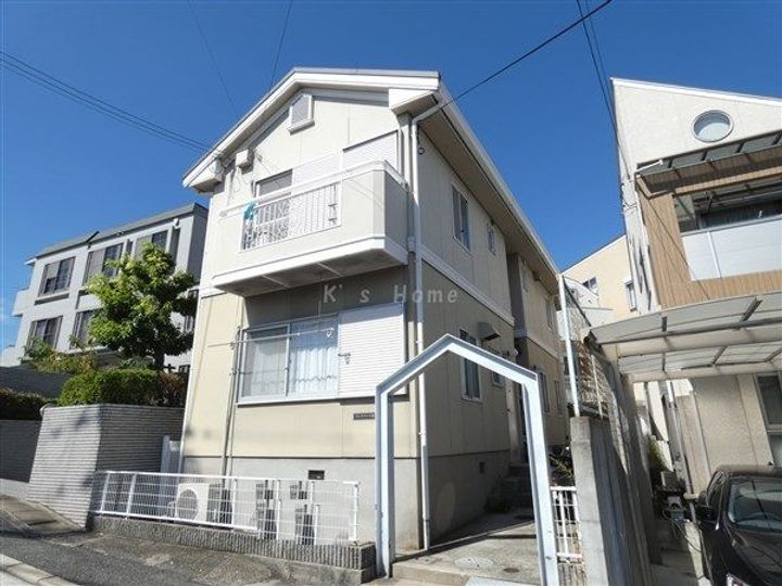 フレグランス西岡本の外観