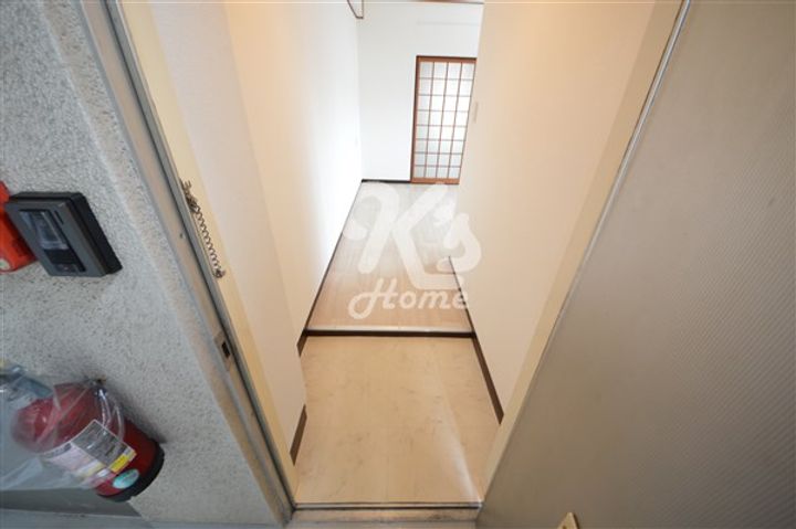 平野ビル403の玄関