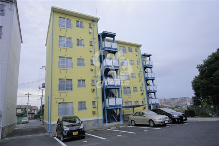 エード白川の外観