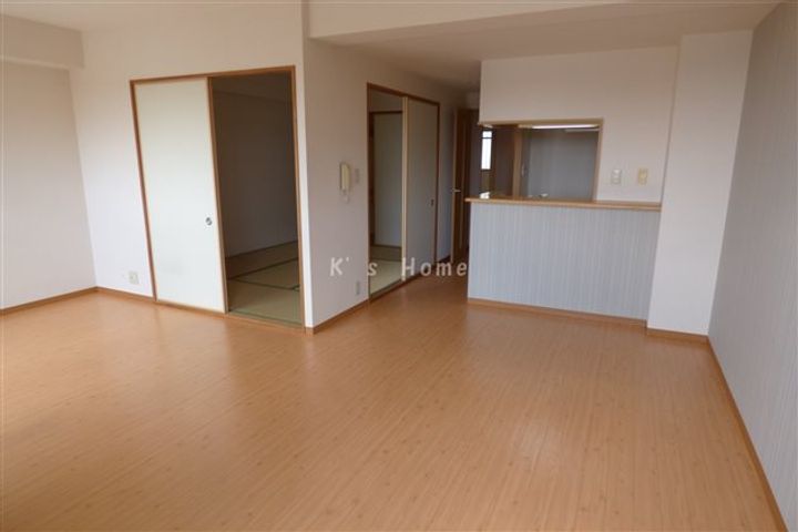 兵庫県神戸市長田区平和台町2丁目(マンション)の賃貸物件の居間